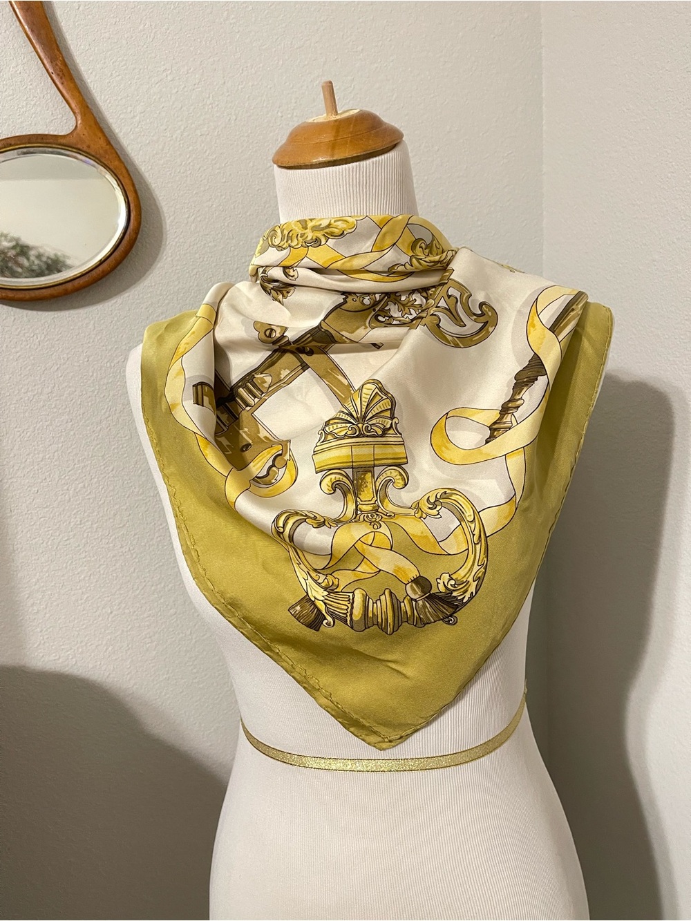 Light Olive Green & Cream Silk-Blend 33”x33”
Little use, great condition